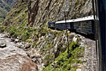 Tren a Machu Picchu. Fotos de LUIS DAVILLA. Texto: MARÍA FLUXÁ
